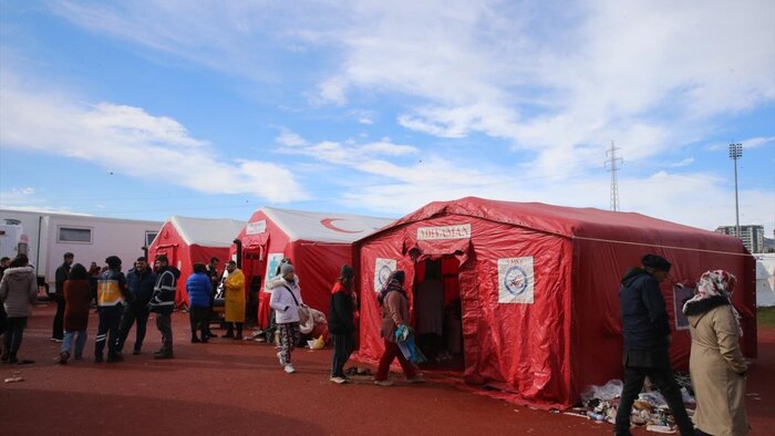 تصاویری از سومین روز امداد رسانی به زلزله زدگان در ترکیه