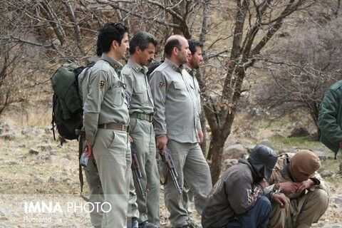 ۲ شکارچی غیرمجاز در منطقه حفاظت شده سفیدکوه خرم آباد دستگیر شدند