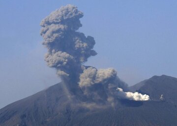 فوران آتش‌فشان ساکوراجیما در جنوب غربی ژاپن