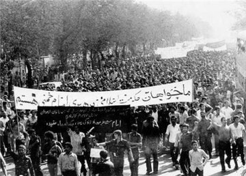 فیلم| خیابان به خیابانِ انقلاب مردم علیه پهلوی به روایت مبارز کرمانی