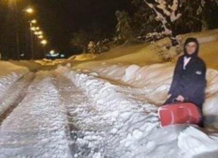 افزایش تعداد روستاهای در محاصره برف مازندران/  آغاز بازگشایی ۱۷۰ راه فرعی مسدود