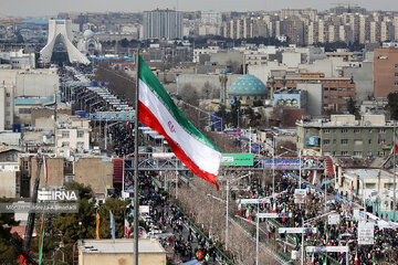 Célébrations de la victoire de la Révolution islamique d’Iran : des vues aériennes de la glorieuse présence du peuple à Téhéran