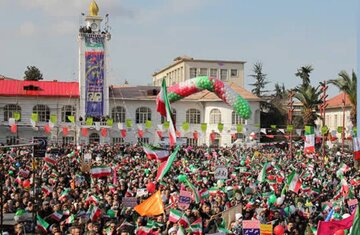 استاندار و نماینده ولی‌فقیه گیلان از حضور حماسی مردم در جشن۲۲ بهمن قدردانی کردند