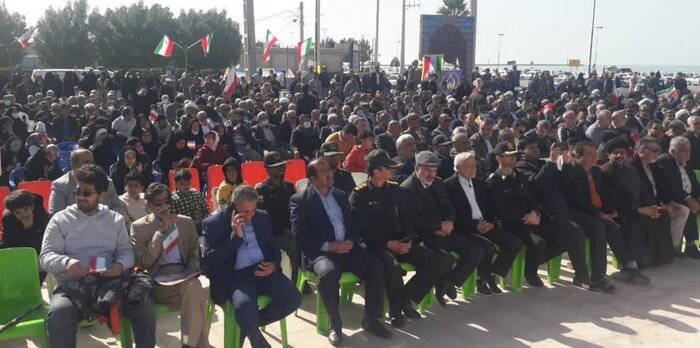 خروش دریادلان غیور گناوه در ۴۴ سالگی جشن انقلاب