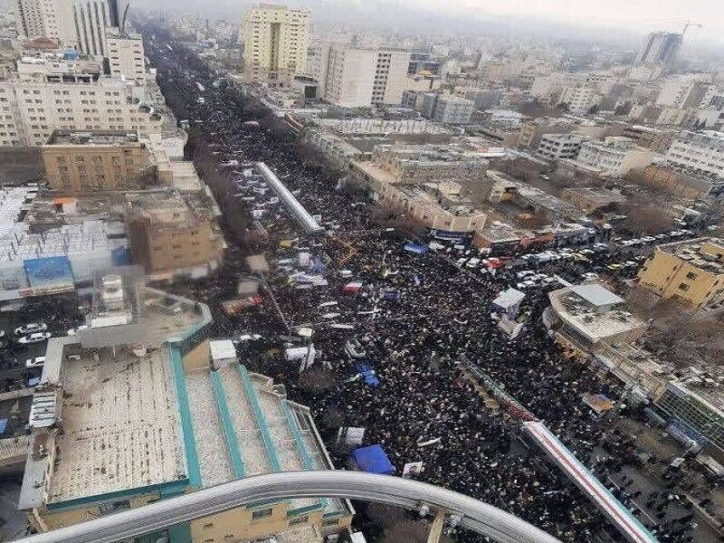 راهپیمایی ۲۲ بهمن در مشهد و سایر شهرهای خراسان رضوی آغاز شد