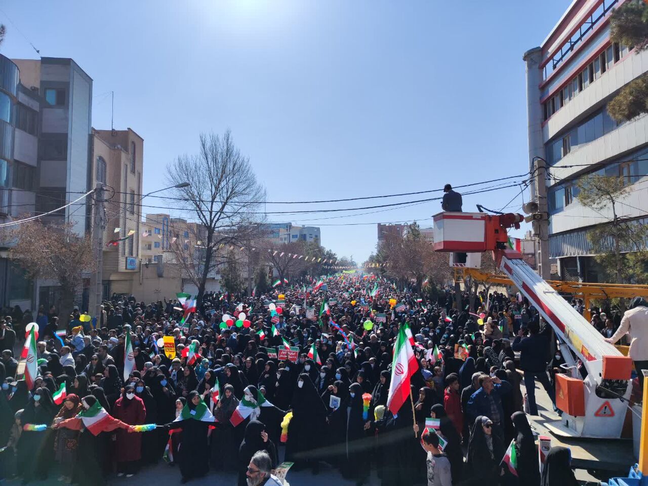 فیلم| عظمت و چرایی حضور کرمانی‌ها در راهپیمایی ۲۲ بهمن