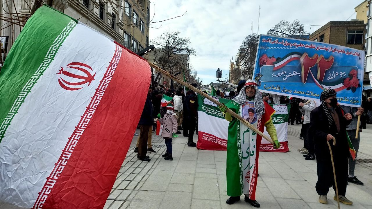 امام جمعه و فرماندار قصر شیرین مردم را به حضور در راهپیمایی ۲۲ بهمن دعوت کردند