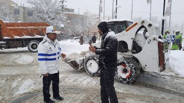 ادارات و مراکز آموزشی همدان فردا دوشنبه تعطیل است