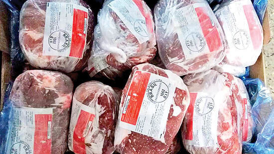 ۵۲۶ تن گوشت قرمز منجمد در کرمانشاه توزیع شد