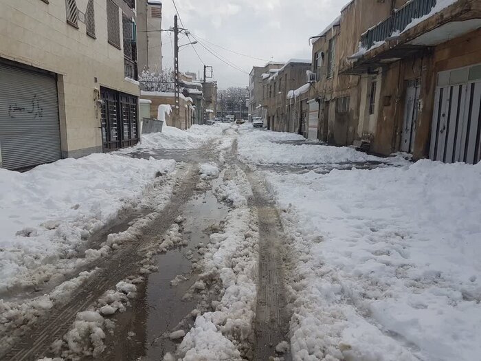 گلایه برخی شهروندان همدانی از روند کند برف روبی