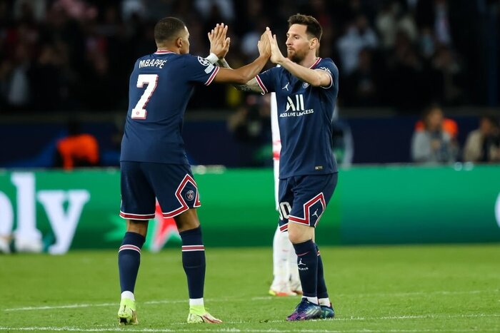 آتشبازی در قاره سبز؛ غولها وارد میشوند