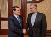 السفير الإيراني في موسكو یلتقى مساعد الخاص للرئيس الروسي