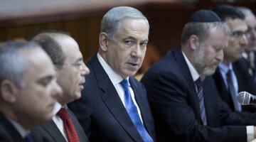 آتش به خانه نتانیاهو رسید