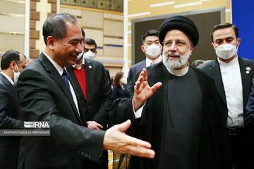 Granting Peking University honorary academic title to President Raisi