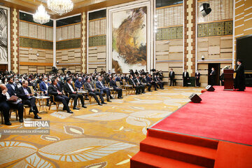 Granting Peking University honorary academic title to President Raisi