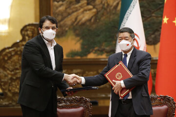Téhéran et Pékin ont discuté de la mise en œuvre de l'initiative One Belt, One Road, reliant la Chine à l'Europe via l'Iran
