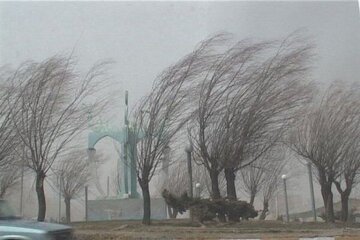 سرعت وزش باد شدید در قیدار زنجان به ۱۰۰ کیلومتر در ساعت رسید