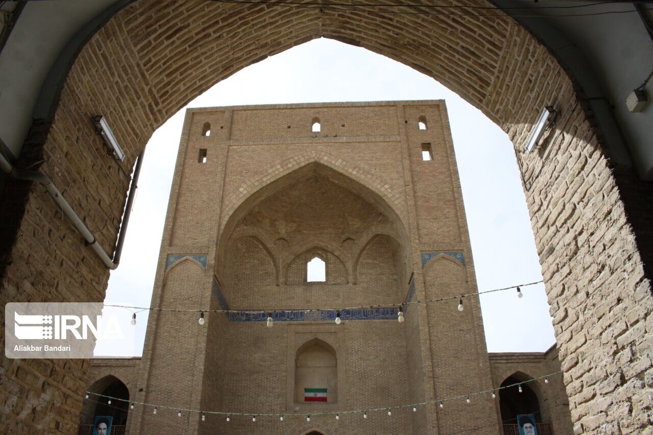 مسجد جامع سمنان، جلوه‌گر شکوه معنویت و معماری + فیلم
