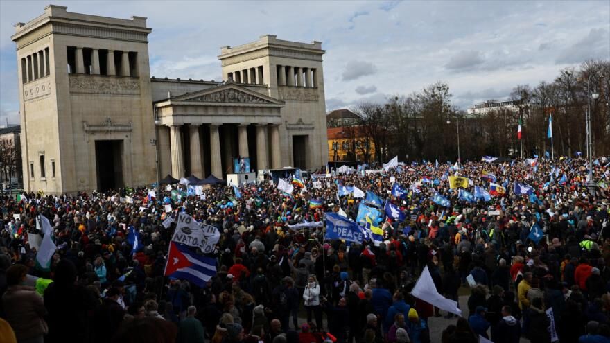 Alemanes protestan contra Conferencia de Seguridad de Múnich