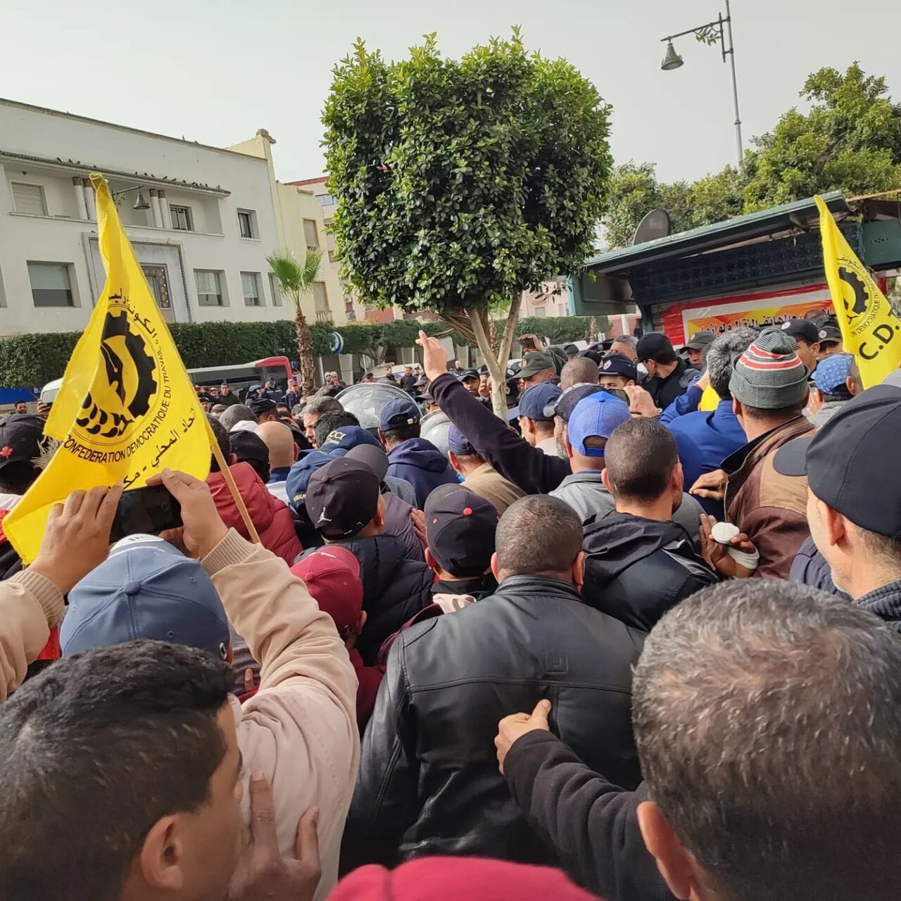Au Maroc, les syndicats protestent contre l’aggravation de la crise sociale et la cherté de la vie