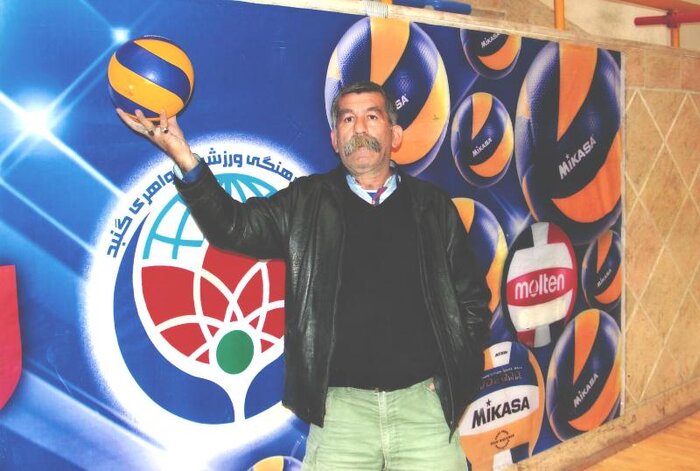 «یوسف خروس» هستم؛ بوقچی ۶۳ ساله والیبال گنبدکاووس