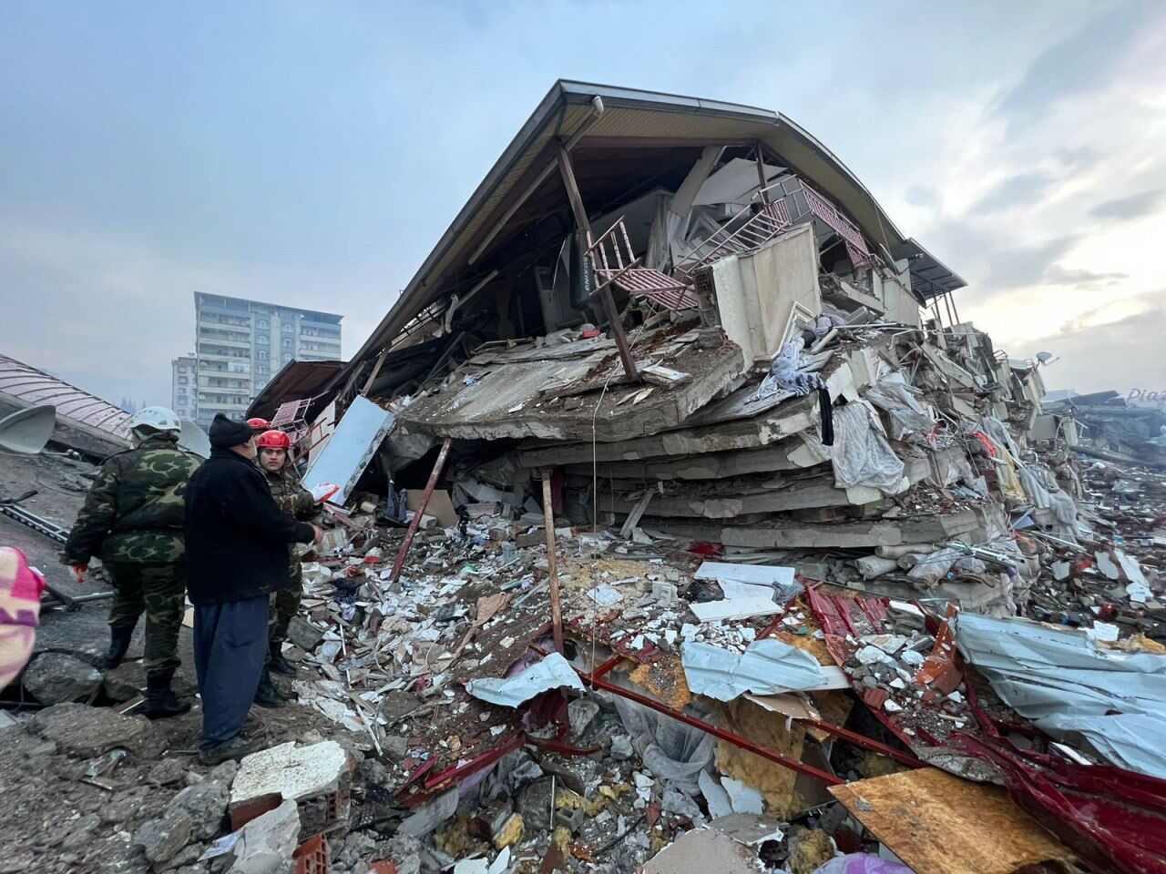 با گذشت بیش از یک ماه از زلزله ترکیه؛ خارج کردن اجساد از زیر آوار ادامه دارد