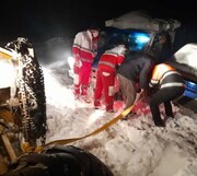 امدادرسانی نجاتگران زنجان به ۹۰ گرفتار در برف و حوادث جاده‌ای استان