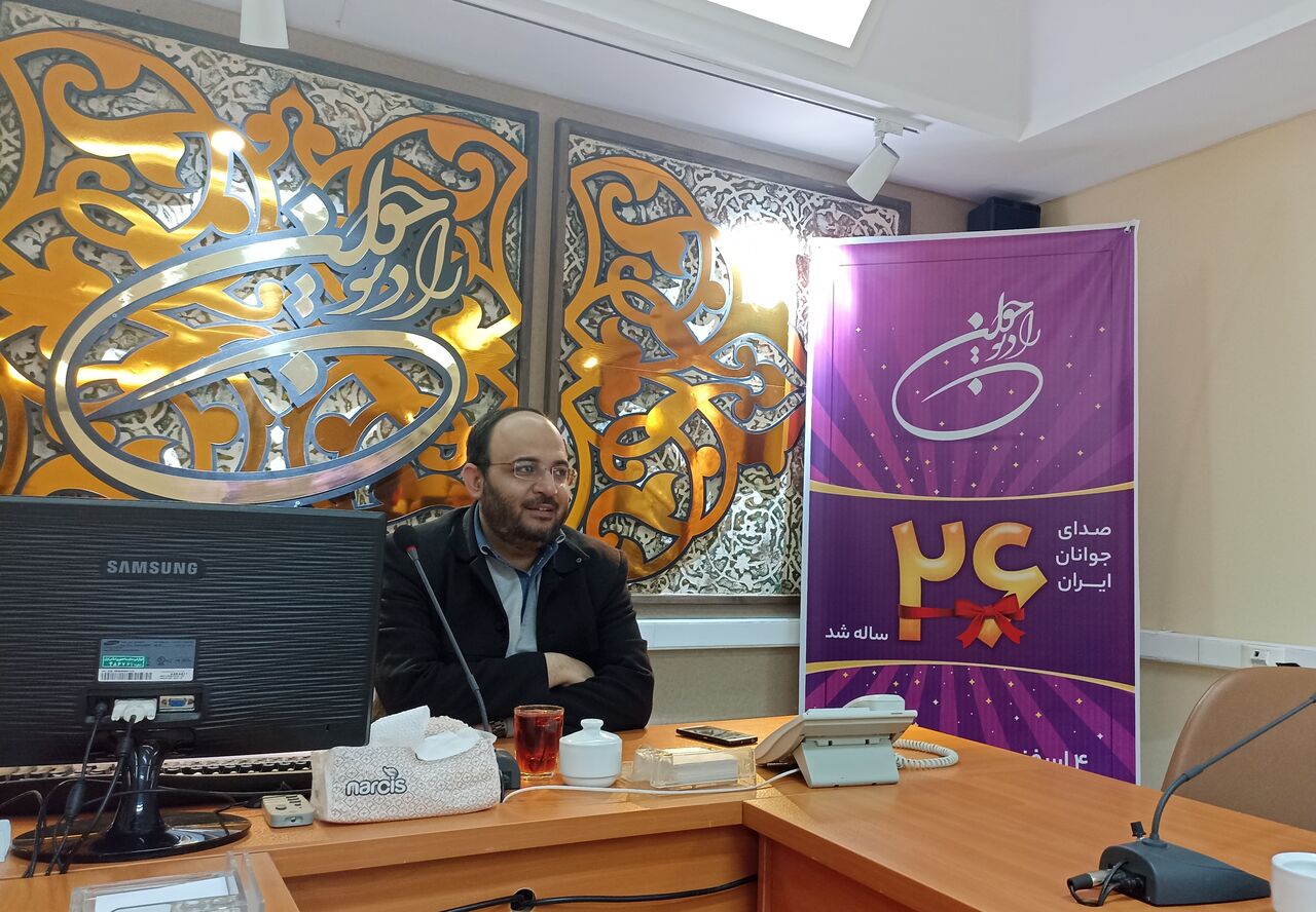 فرزاد حسنی مجری سال تحویل رادیو جوان/ «رادیو نوجوان» سال آینده راه‌اندازی می‌شود