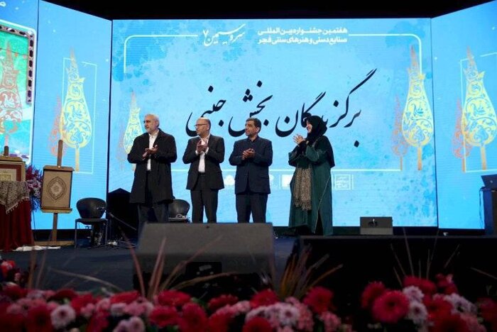 موزه صنایعدستی ایجاد شود