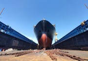 فیلم| تعمیر یکی از بزرگ‌ترین کشتی‌های دنیا در بندرعباس