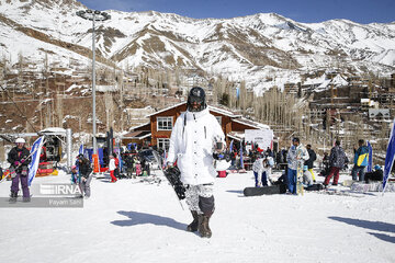 Snowboarding in Iran's Tehran