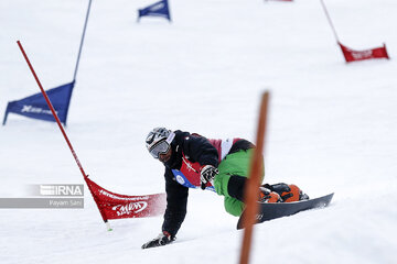 Snowboarding in Iran's Tehran