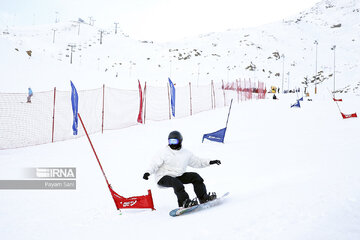 Snowboarding in Iran's Tehran