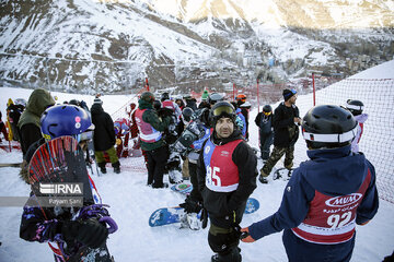 Snowboarding in Iran's Tehran