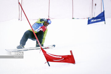 Snowboarding in Iran's Tehran