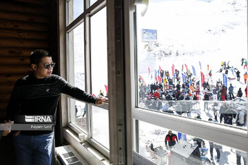 Un tournoi de Snow-board au nord de Téhéran