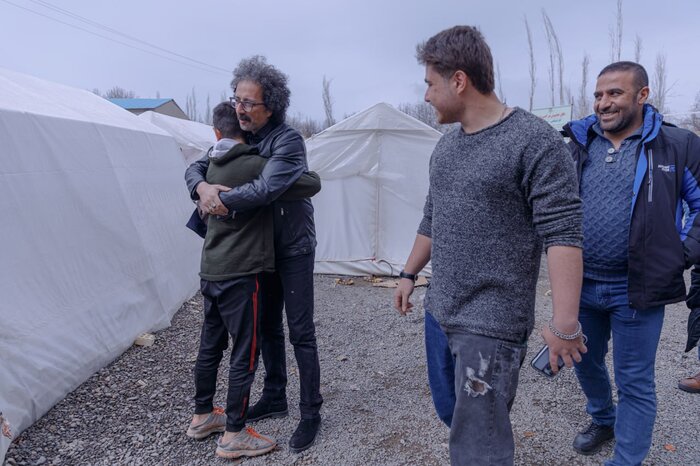 اکران «در آغوش درخت» برای مردم زلزلهزده خوی