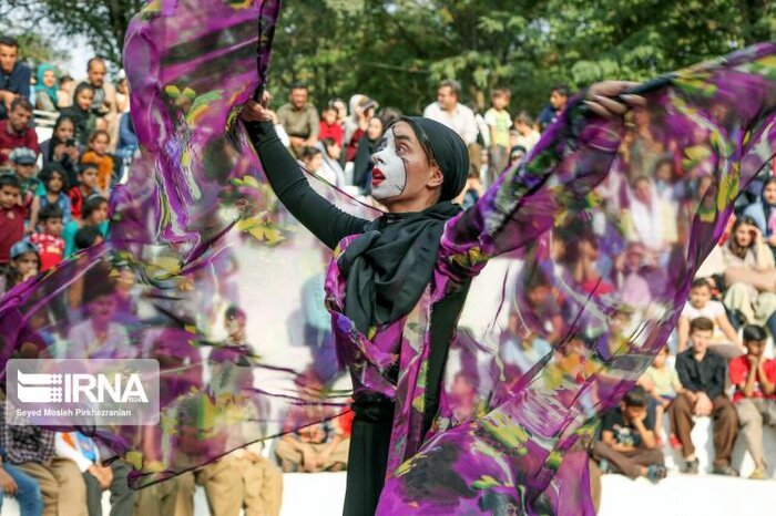 جشنواره ملی تئاتر کمدی خندستان، زبان گویای ایران برای نجات زاینده رود