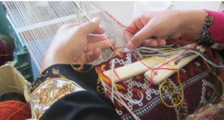 آشنایی با هنر گلیچ بافی و ابزار آن