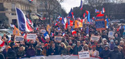 تظاهرات هزاران نفر در پاریس در اعتراض به سیاست‌های جنگ طلبانه مکرون