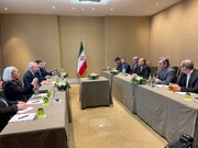 İran Dışişleri Bakanı ile Ermenistan Dışişleri Bakanı Bir Araya Geldi