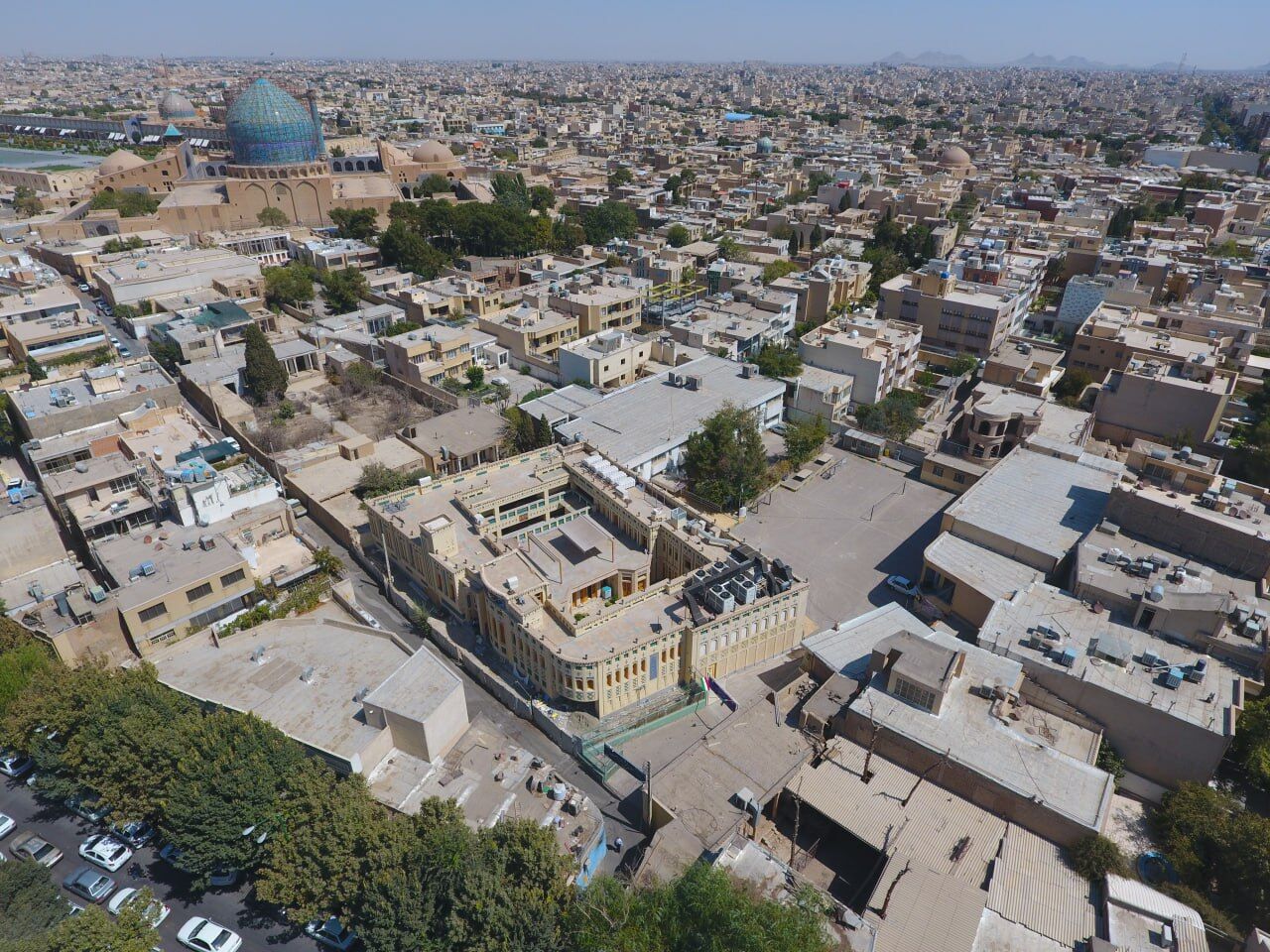 سایه تهدید برسر بافت تاریخی جنوب میدان نقش جهان اصفهان