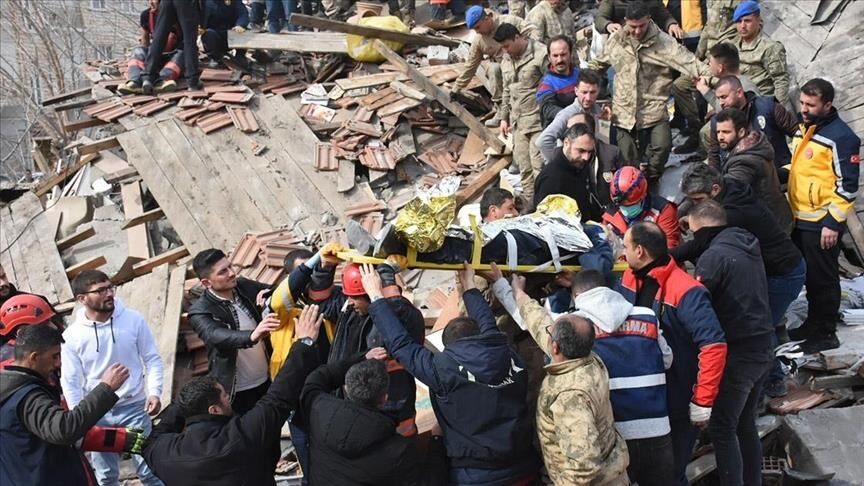 Türkiye’deki Depremlerde Hayatını Kaybedenlerin Sayısı 49 Bini Geçti