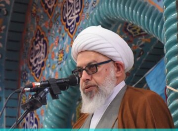 خطیب جمعه شاهرود: ترور شخصیت، شگرد دشمن در جنگ ترکیبی است