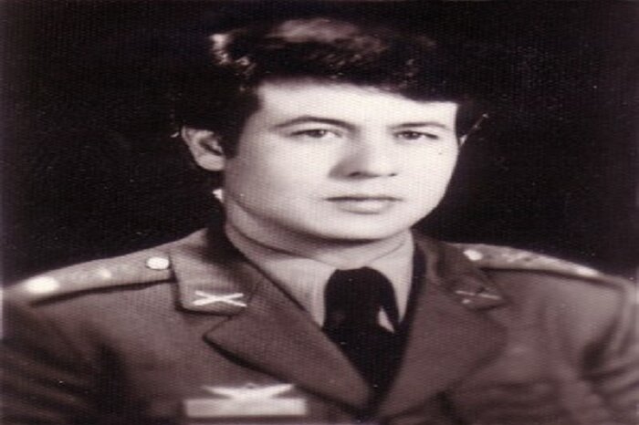 دو بال افتخار بر آسمان اقتدار