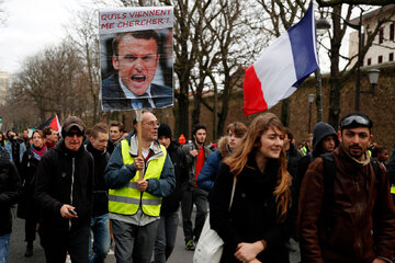 Une nation contre Macron: les travailleurs des centrales nucléaires françaises se sont joints à la grève