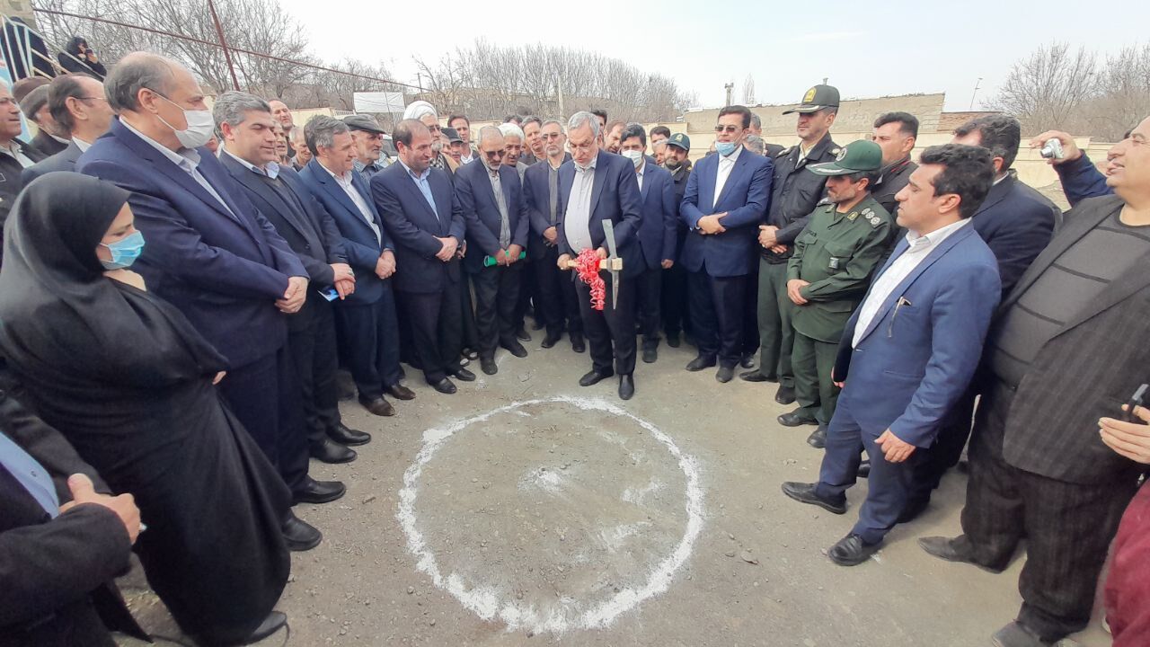 کلنگ احداث مرکز جامع سلامت قاسم کندی گرمی به زمین زده شد