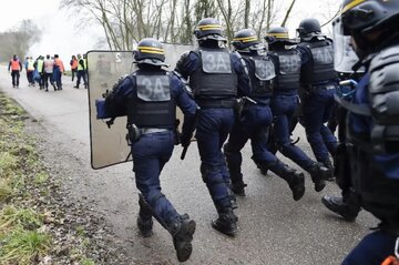 Grève du 7 mars : la police française s’entraîne pour mieux réprimer les manifestants