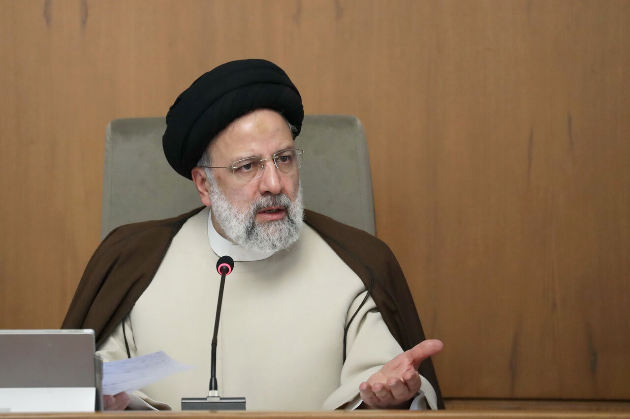 Raisi: Enemy's plot of poisoning students, inhumane crime