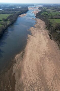 La sécheresse frappe la Loire, le fleuve le plus long de la France